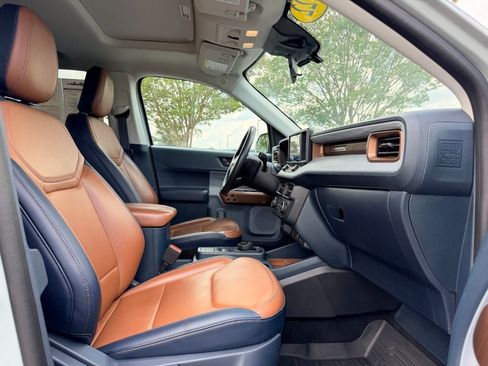Certified 2022 Ford Maverick Lariat w/ Lariat Luxury Package AWD/4WD image 18
