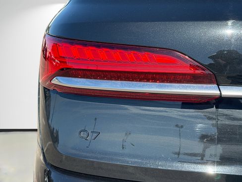 Used 2025 Audi Q7 2.0T Premium image 10