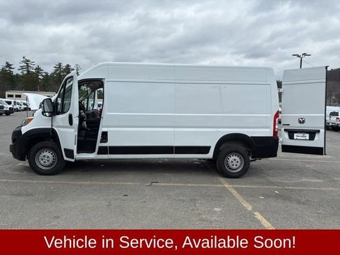 Used 2025 RAM ProMaster 2500 w/ Convenience Group image 14