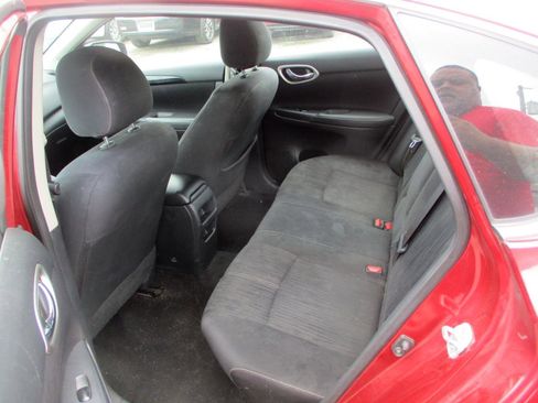 Used 2016 Nissan Sentra SV image 9