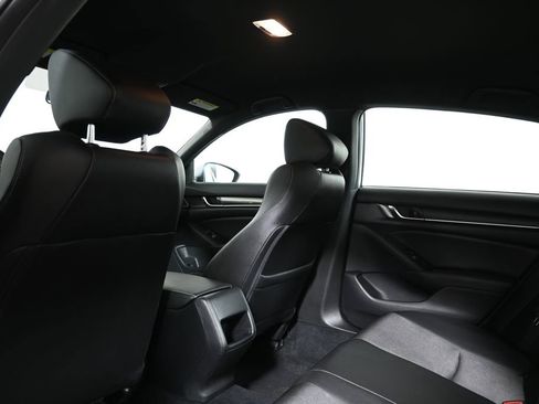 Used 2019 Honda Accord Sport image 30