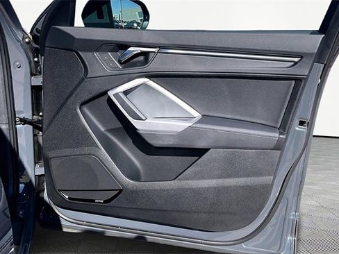 Used 2023 Audi Q3 2.0T Premium Plus w/ Premium Plus Package image 19