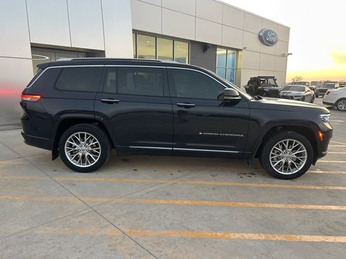 Used 2023 Jeep Grand Cherokee L Summit w/ Advanced Protech Group IV image 2