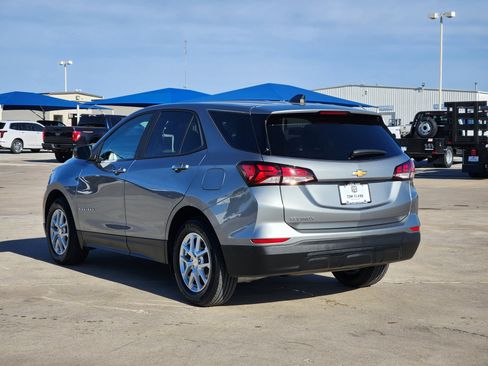 Certified 2023 Chevrolet Equinox LS w/ LS Convenience Package image 5