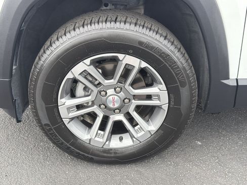 Used 2025 GMC Terrain Elevation FWD image 18