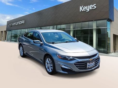 Used 2024 Chevrolet Malibu LT FWD image 3