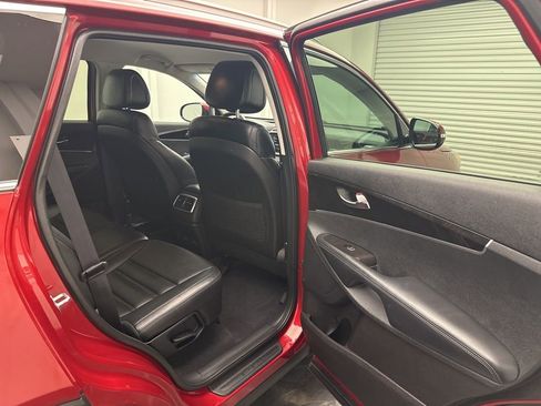 Used 2016 Kia Sorento EX image 7