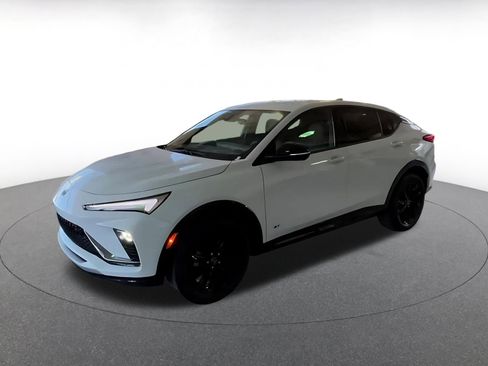 Used 2025 Buick Envista Sport Touring image 10