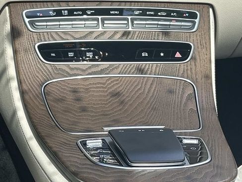 Used 2023 Mercedes-Benz E 350 4MATIC Sedan image 36