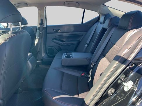 Used 2025 Nissan Altima 2.5 SR image 16