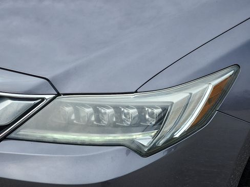 Certified 2017 Acura ILX w/ Premium Package image 9