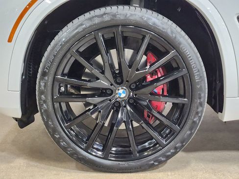 Used 2023 BMW X5 xDrive40i w/ Executive Package image 28