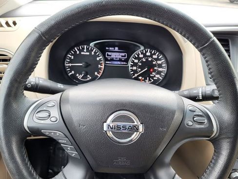 Used 2017 Nissan Pathfinder SL w/ SL Tech Package image 22