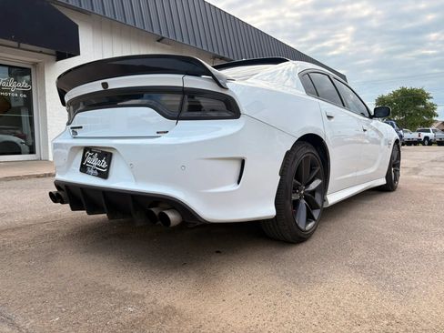 Used 2019 Dodge Charger Scat Pack RWD image 5