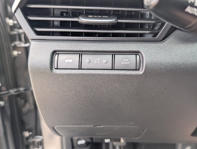 Used 2024 Nissan Altima 2.5 SV FWD image 29