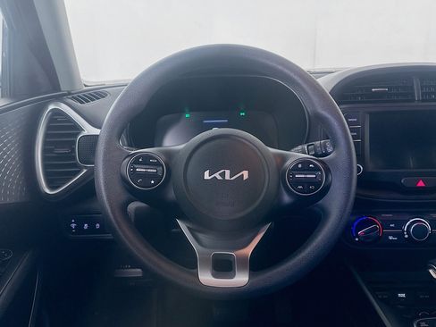 Used 2025 Kia Soul LX w/ LX Technology Package image 18