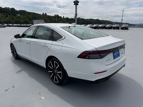 Certified 2024 Honda Accord Touring image 9