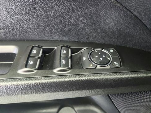 Used 2018 Ford Fusion SE w/ Fusion SE Technology Package image 19