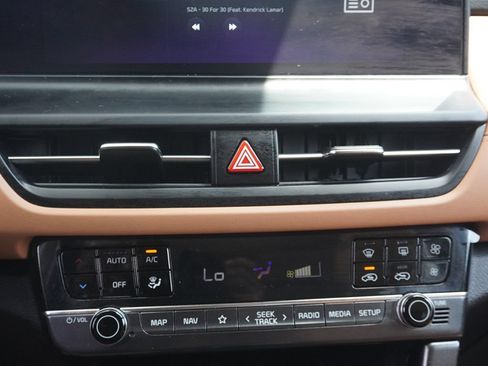 Used 2024 Kia Seltos EX AWD/4WD image 50