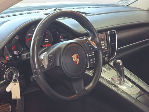 Used 2014 Porsche Panamera image 11
