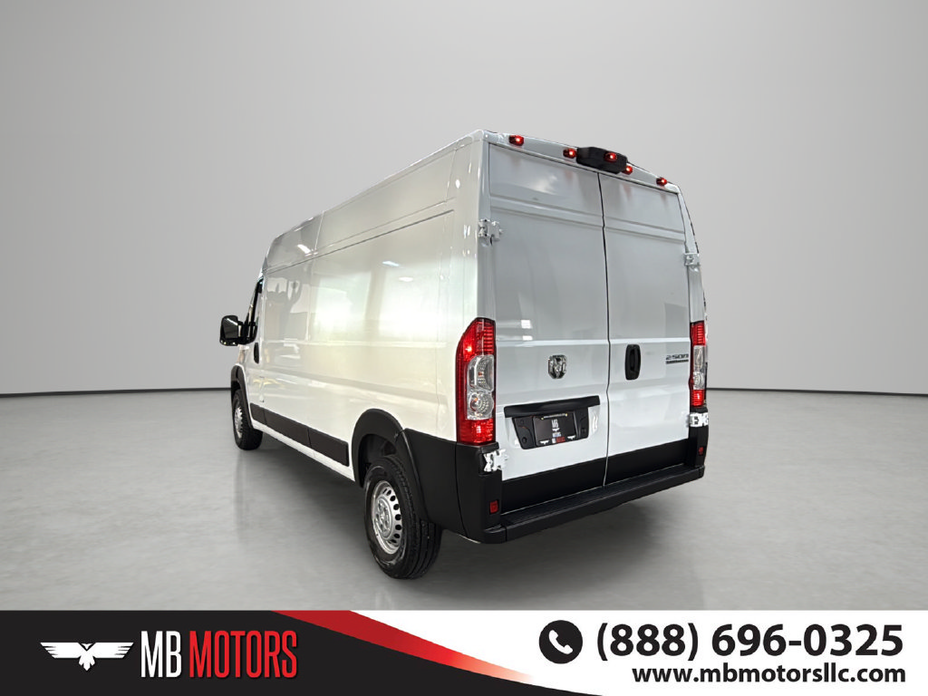 Used 2025 RAM ProMaster 2500 w/ Convenience Group FWD image 3