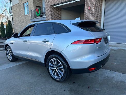 Used 2019 Jaguar F-PACE Premium image 5