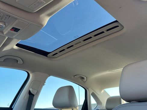 Used 2014 Volkswagen Passat TDI SEL Premium image 14