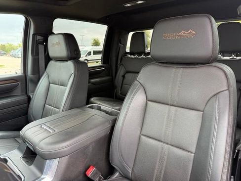 Used 2024 Chevrolet Silverado 2500 High Country w/ High Country Premium Package AWD/4WD image 12