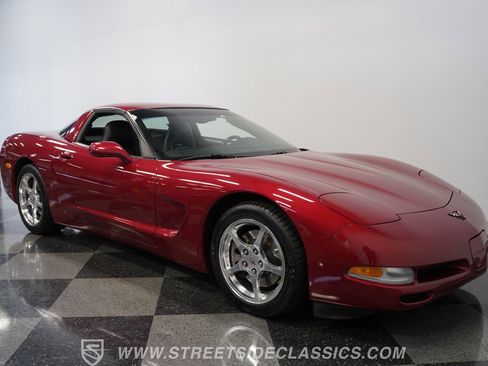 Used 2004 Chevrolet Corvette Z51 w/ Roof Package image 16