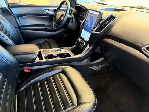 Used 2024 Ford Edge SEL w/ Convenience Package image 14