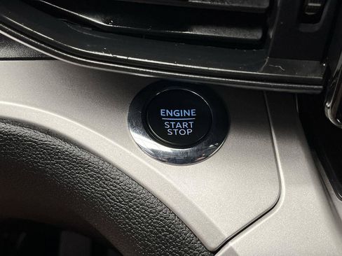 Used 2022 Ford Explorer XLT AWD/4WD image 20