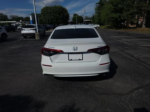 Used 2024 Honda Civic Sport image 6