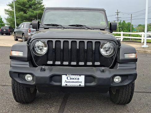 Used 2022 Jeep Wrangler Sport AWD/4WD image 5