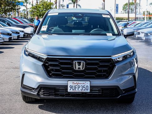 Used 2025 Honda CR-V EX image 2