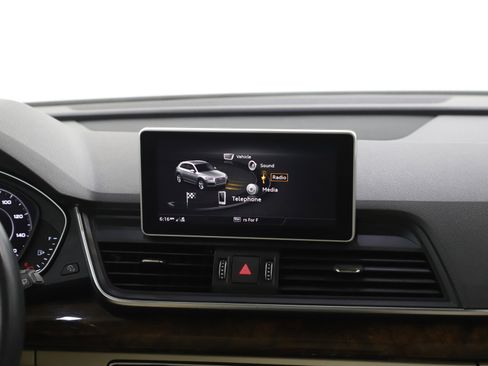 Used 2018 Audi Q5 2.0T Premium Plus w/ Premium Plus Package image 15