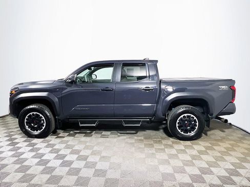 Certified 2024 Toyota Tacoma TRD Off-Road AWD/4WD image 5