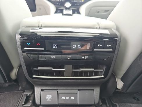 Used 2025 Acura MDX w/ Technology Package FWD image 25