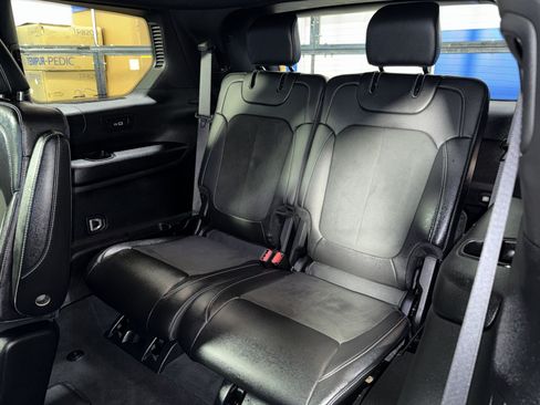Used 2023 Jeep Grand Cherokee L Laredo AWD/4WD image 31