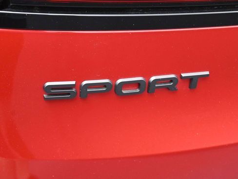 Used 2025 Land Rover Range Rover Sport Dynamic SE AWD/4WD image 8