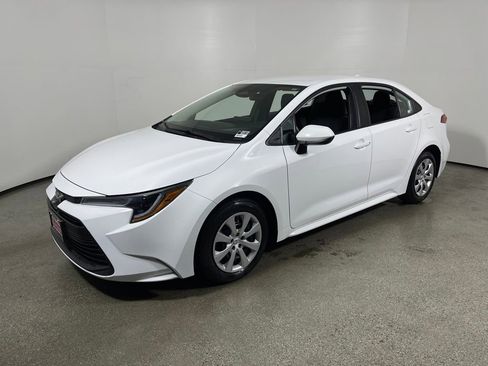 Certified 2024 Toyota Corolla LE image 7