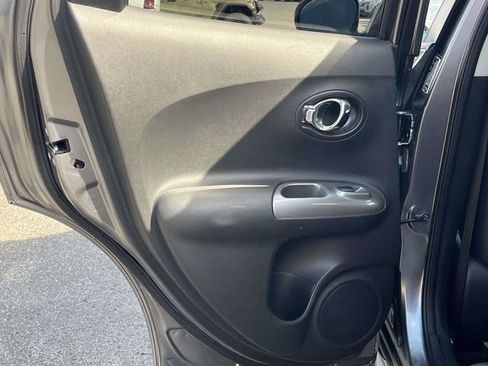 Used 2013 Nissan Juke SL w/ Midnight Edition image 17
