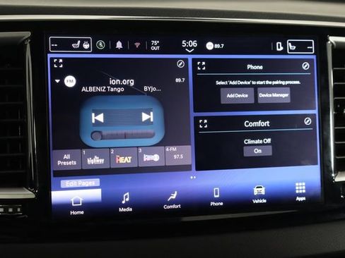 Used 2025 Chrysler Pacifica Select FWD image 31
