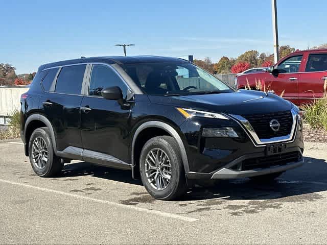 Used 2023 Nissan Rogue S AWD/4WD image 19