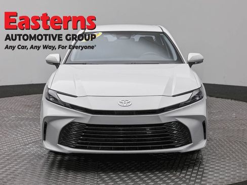 Used 2025 Toyota Camry LE FWD image 2