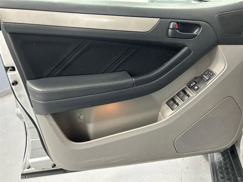 Used 2008 Toyota 4Runner SR5 image 12