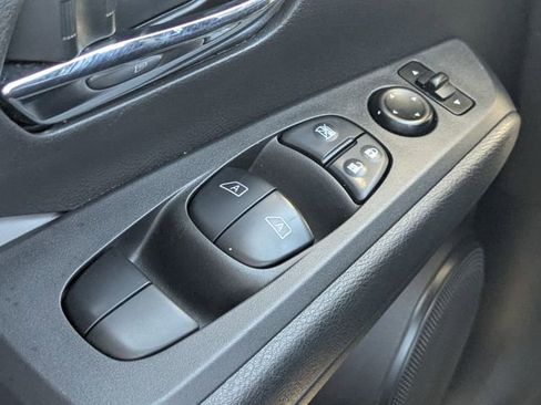 Used 2022 Nissan Kicks SR w/ Premium Package image 22