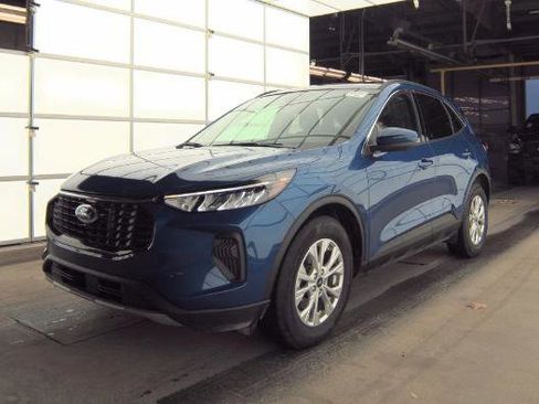 Used 2023 Ford Escape Active w/ Tech Pack #2 image 6