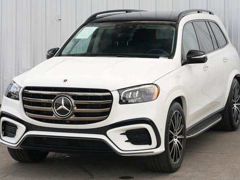 Used 2024 Mercedes-Benz GLS 580 4MATIC image 56