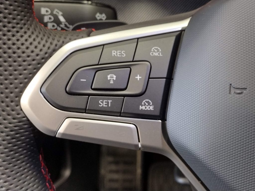 New 2026 Volkswagen GTI SE FWD image 27
