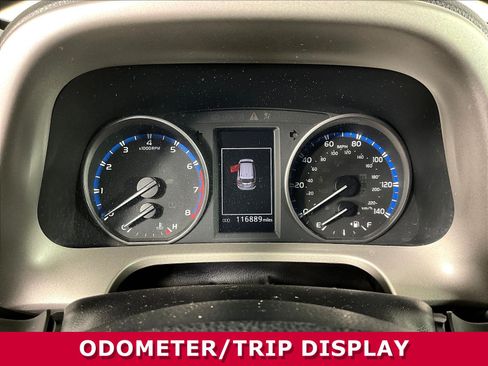 Used 2018 Toyota RAV4 XLE AWD/4WD image 12